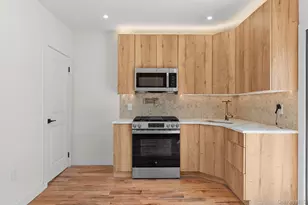 109-02 169th Pl, Jamaica, NY 11433 - Photo 5