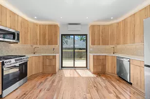 109-02 169th Pl, Jamaica, NY 11433 - Photo 3