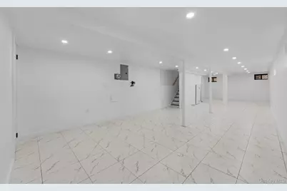 10902 169th Place, Jamaica, NY 11433 - Photo 15