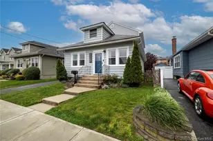 3016 Roxbury Rd, Oceanside, NY 11572 - Photo 3