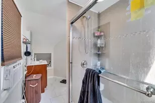 445 Peninsula Blvd, Lynbrook, NY 11563 - Photo 29