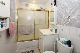 56 Haven Ln, Levittown, NY 11756 - Photo 11