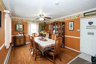 56 Haven Ln, Levittown, NY 11756 - Photo 3