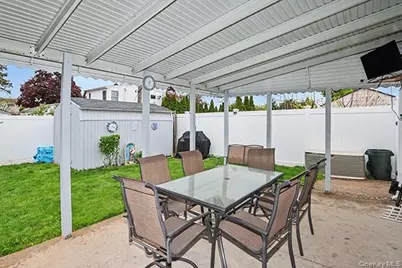 56 Haven Lane, Levittown, NY 11756 - Photo 15