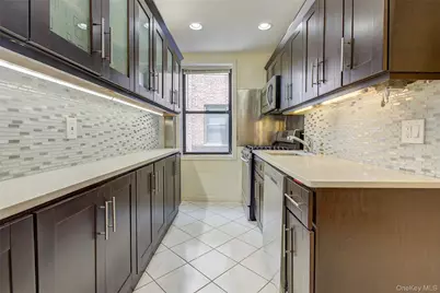 72-11 110 Street #4E, Forest Hills, NY 11375 - Photo 5