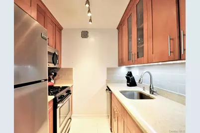 11818 Union Turnpike #6E, Kew Gardens, NY 11415 - Photo 3