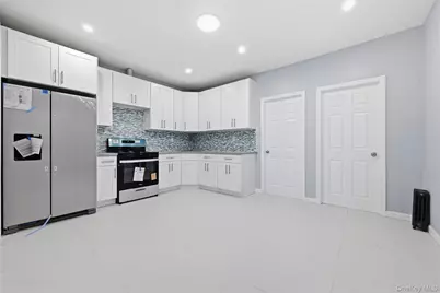 21536 Hillside Avenue, Queens Village, NY 11427 - Photo 17