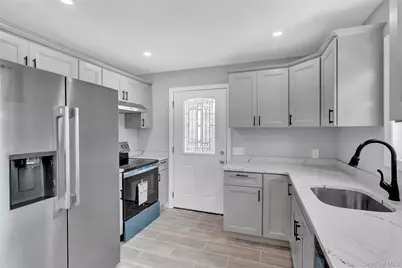 339 Barton Avenue, Patchogue, NY 11772 - Photo 9
