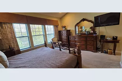 17 Greentree Court, Shirley, NY 11967 - Photo 37
