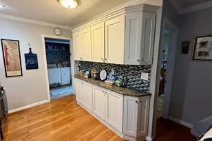 96 Pleasure Ave, Ronkonkoma, NY 11779 - Photo 5