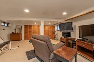 20 Highland Pl, Great Neck, NY 11020 - Photo 17