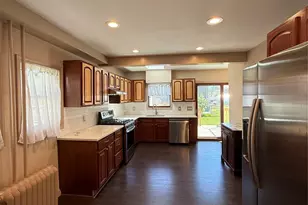 35 S Franklin Ave, Valley Stream, NY 11580 - Photo 3