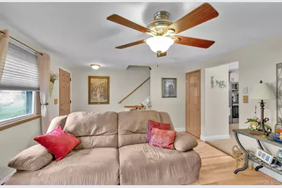 106 Parr Meadow Drive #1F, Newburgh, NY 12550 - Photo 9