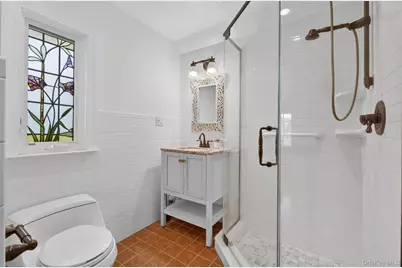 102 Quaker Ridge Road, Manhasset, NY 11030 - Photo 17