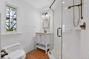102 Quaker Ridge Rd, Manhasset, NY 11030 - Photo 17