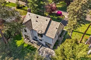 102 Quaker Ridge Rd, Manhasset, NY 11030 - Photo 21