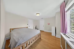 102 Quaker Ridge Rd, Manhasset, NY 11030 - Photo 13