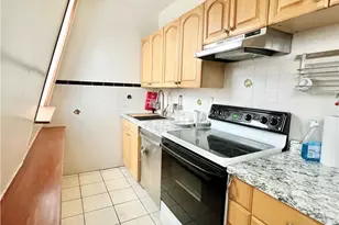 210 Union Ave, Mamaroneck, NY 10543 - Photo 13
