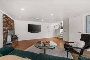 24 Mesa Rd, Syosset, NY 11791 - Photo 21