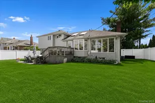 24 Mesa Rd, Syosset, NY 11791 - Photo 41