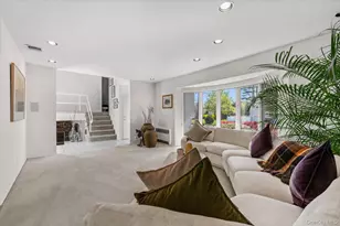 24 Mesa Rd, Syosset, NY 11791 - Photo 5
