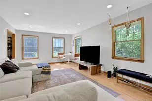 8 White Pine Ln, Fishkill, NY 12524 - Photo 33