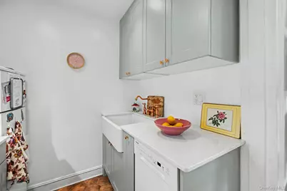 485 Pelham Road #B56, New Rochelle, NY 10805 - Photo 11
