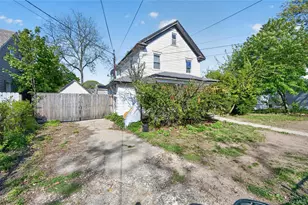 95 Rose Ave, Roosevelt, NY 11575 - Photo 3