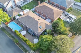 141-18 14th Ave, Whitestone, NY 11357 - Photo 25