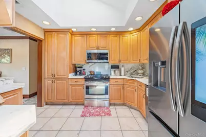 14118 14th Avenue, Whitestone, NY 11357 - Photo 9