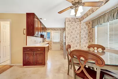 393 Coleridge Street, Levittown, NY 11756 - Photo 5