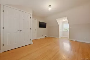 214 Nassau Ave, Munsey Park, NY 11030 - Photo 19