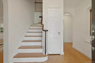 214 Nassau Avenue, Munsey Park, NY 11030 - Photo 3