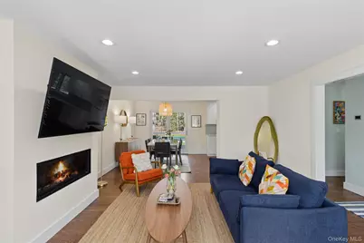 135 Pembroke Drive, East Hampton, NY 11937 - Photo 11