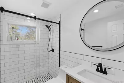 135 Pembroke Drive, East Hampton, NY 11937 - Photo 35