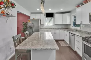 27 Camp Dr, Selden, NY 11784 - Photo 9
