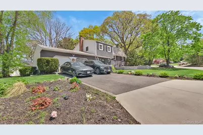 27 Camp Drive, Selden, NY 11784 - Photo 3