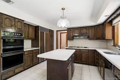 94 Cove Road, Oyster Bay, NY 11771 - Photo 15