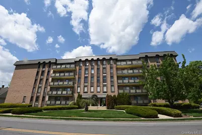 175 Maple Avenue #4I, Westbury, NY 11590 - Photo 1