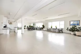 370 W Broadway, Long Beach, NY 11561 - Photo 23