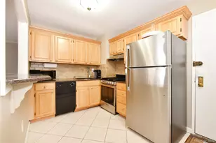 370 W Broadway, Long Beach, NY 11561 - Photo 15