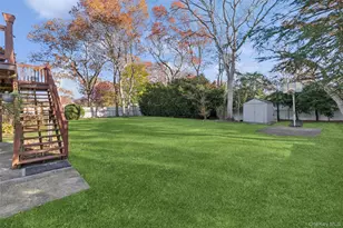 33 Broadway Ave, Holtsville, NY 11742 - Photo 23