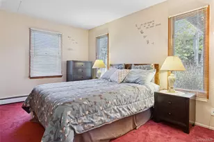 33 Broadway Ave, Holtsville, NY 11742 - Photo 19