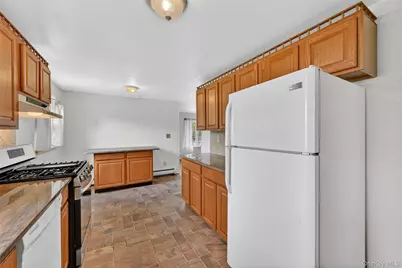 31 Monarch Drive, Newburgh, NY 12550 - Photo 13