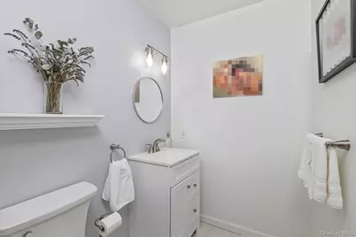 1 Plantation Drive, Hauppauge, NY 11788 - Photo 9