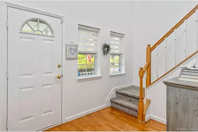 1 Plantation Drive, Hauppauge, NY 11788 - Photo 7