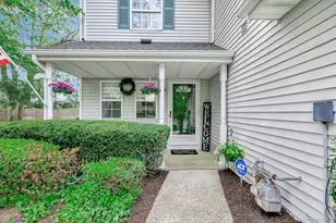 1 Plantation Dr, Hauppauge, NY 11788 - Photo 5