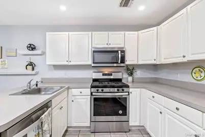 1 Plantation Drive, Hauppauge, NY 11788 - Photo 19