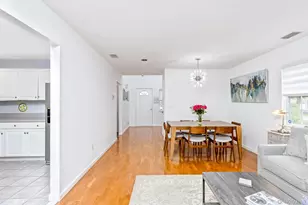 1 Plantation Dr, Hauppauge, NY 11788 - Photo 15