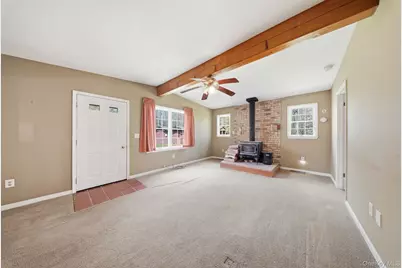 88 W Peenpack Trail, Sparrow Bush, NY 12780 - Photo 17